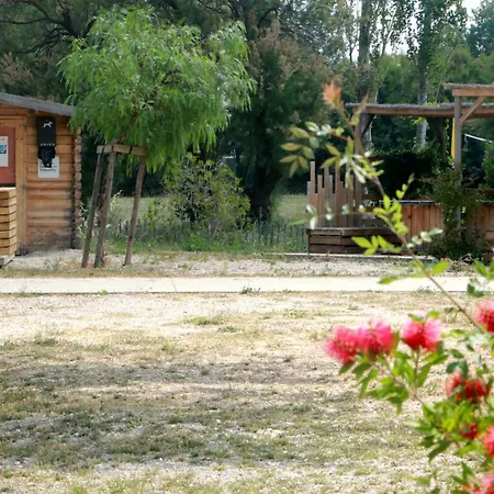 Kemping Mobilhome « Les Temps Heureux » *